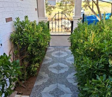 Sarimsakli Apartment | Sea View Villa w Garden 50m to Sarımsaklı Beach