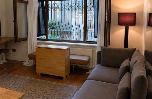 Tophane Apartment | Soothing 1-bedroom apartment in vibrant Istanbul Beyoglu district