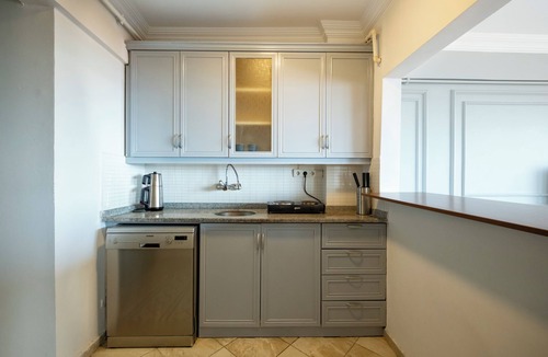 Kabatas Apartment | Spacious 2BR Sea View - Balcony - Prime Location