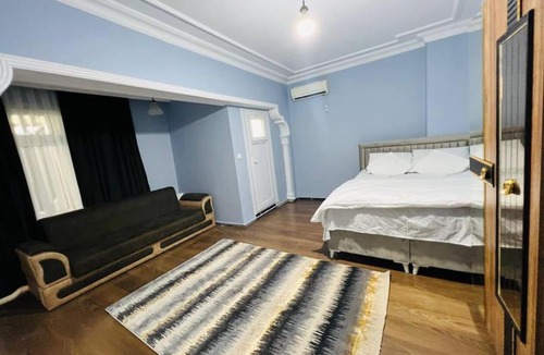 Fatih Apartment | Spacious 4-bedroom unit in Fatih.