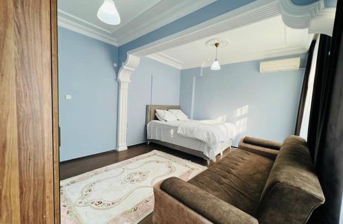 Fatih Apartment | Spacious 4-bedroom unit in Fatih.