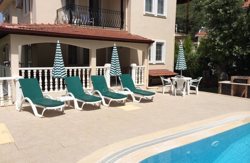 Hisaronu Villa | Spacious 5-Bed Villa with Private Pool, Games Area & 5-Min Walk to Hisarönü