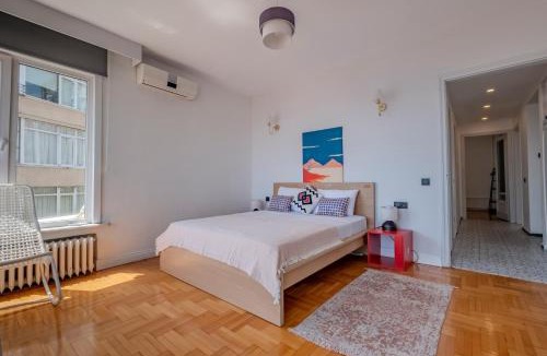 Kabatas Apartment | Spacious 5BR Sea View Apartment with Balcony & Elevator
