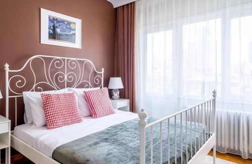 Sisli Apartment | Spacious flat 5 min to Citys Nisantasi in Sisli