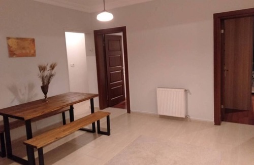 Kabatas House | Spacious Flat w/ 4 BR! 4 mins to Taksim Square