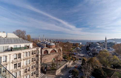 Tophane Apartment | Spacious Terrace Apartment with 360 Bosphorus Views & Elevator