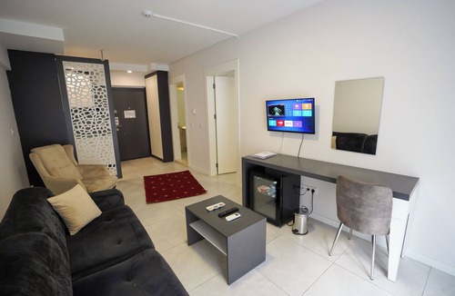 Bagbasi Bed & Breakfast | Spacious triple room