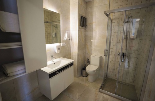 Bagbasi Bed & Breakfast | Spacious triple room