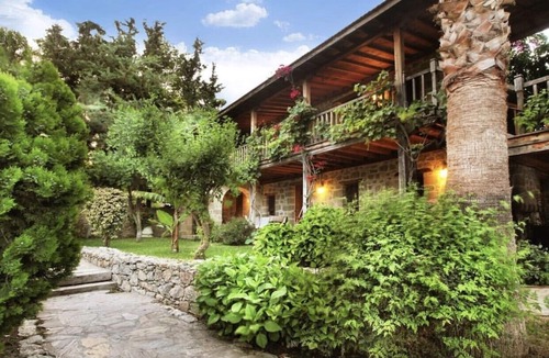 Datca Apartment | Stone House Deluxe Room - Kocaev-Mehmet Ali Aga Mansion