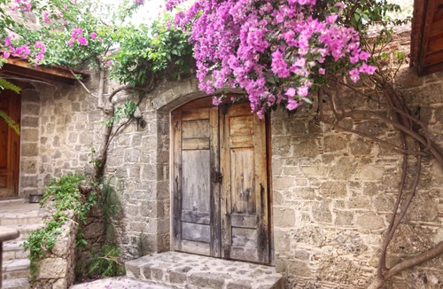 Datca Apartment | Stone House Room/ garden view - Kocaev-Mehmet Ali Aga Mansion