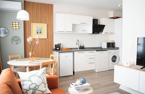 Kabatas Apartment | Stylish 1-Bedroom Apartment Near Taksim Deniz Apartman