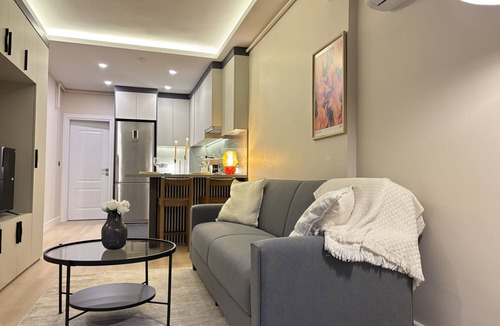 Osmanbey Apartment | Stylish 1BR Residence in Nişantaşı
