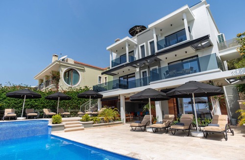 Kalkan Villa | Super Modern 5 Bedroom Villa, Private Pool and Roof Terrace