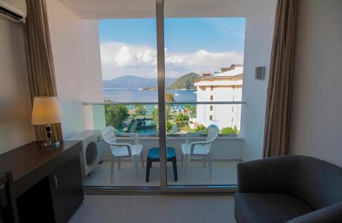 Icmeler City Center Hotel | SUPREME BEACH İÇMELER Adults Only