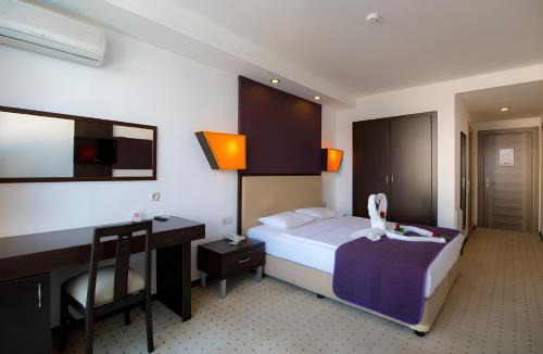 Icmeler City Center Hotel | SUPREME BEACH İÇMELER Adults Only