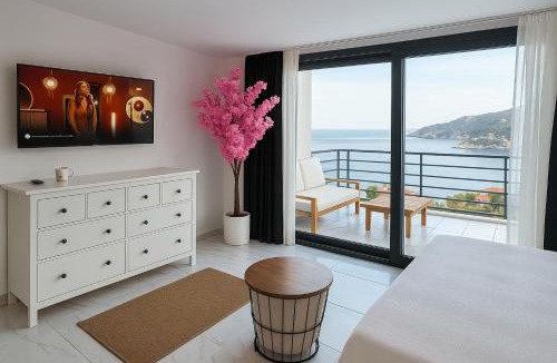 Turunc Apartment | Sweet Home Turunc - Two Stylish 1-Bedroom Suites with Sea View