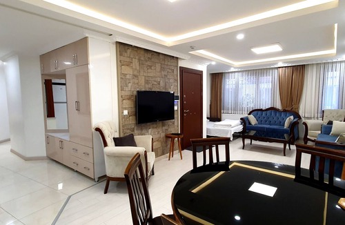 Cihangir Apartment | Taksim Cihangir Apt. Family & Friends 2BR: Sleeps 8, Central Location, Open Plan