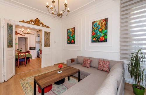 Taksim Apartment | The Heaven on Heritage Street 4-BD