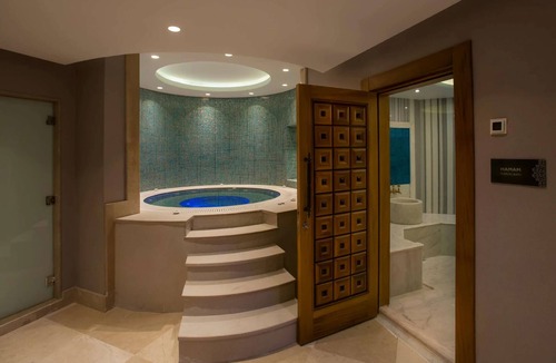 Bagcilar Hotel | The Superior Living Batisehir
