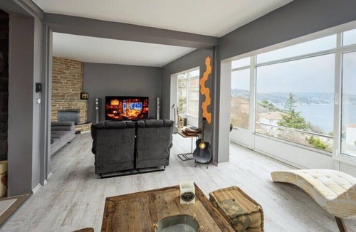 Sariyer Apartment | This apartment is a 2 bedroom(s), 1 bathrooms, located in Sarıyer, İstanbul.