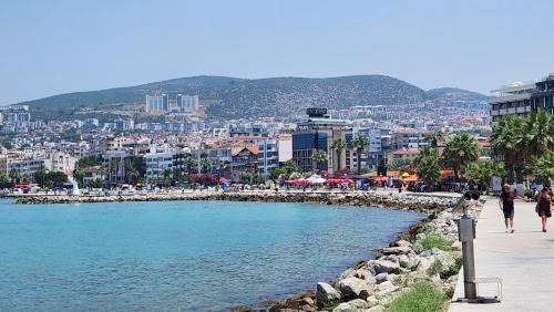 Kusadasi City Centre House | Traumhaus mitten in der City 60 Meter zum Meer