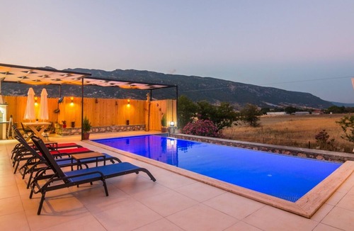 Sarıbelen House | Two Bedrooms Villa with Private pool in Nature: Villa Busem