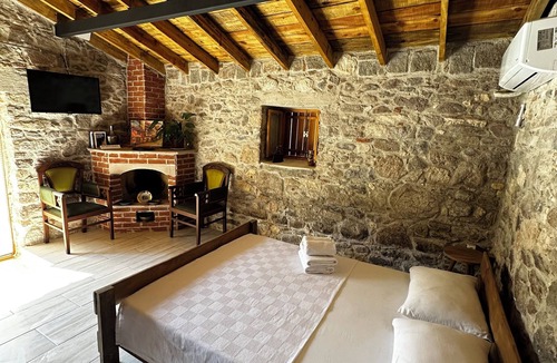 Ayvalik House | Vasvija Pansiyon