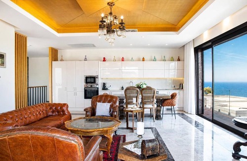 Geris Villa | Villa Elysia - Six Bedroom Villa, Sleeps 10