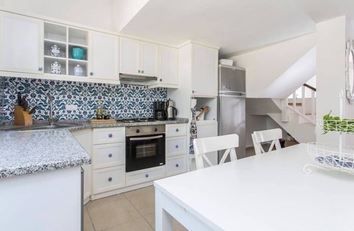 Bogazkent Villa | Villa Esma - 3 Bed with private garden