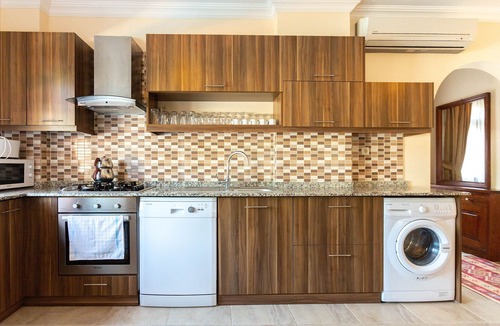 Dalyan Villa | Villa Green Rose 4 bedrooms sleeps 8 with en suites and private pool