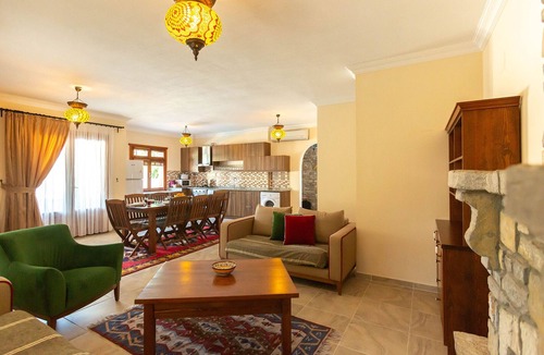Dalyan Villa | Villa Green Rose 4 bedrooms sleeps 8 with en suites and private pool
