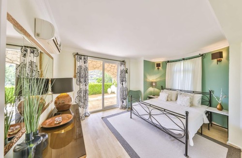 Islamlar Villa | Villa Mavi - Five Bedroom Villa, Sleeps 10
