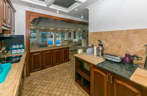 Icmeler House | Villa Mo İçmeler Daily Weekly Rentals