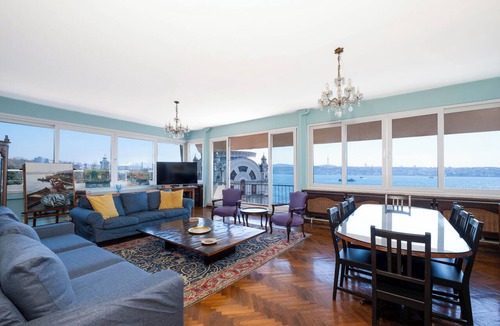 Kabatas Condo | Waterfront Penthouse Apt. with a Stunning View