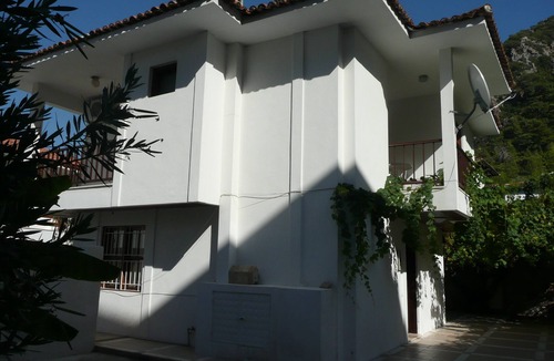 Icmeler City Center Villa | White Villa
