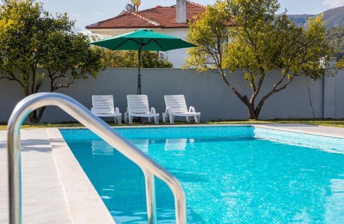 Atakoy Villa | Yamac Villa Atakoy Daily Weekly Rentals