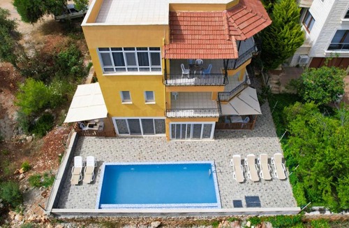Demre Villa | Yellow Butterfly Dublex