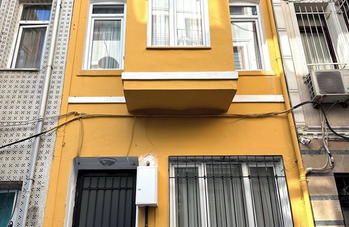 Taksim Apartment | Yellowhouse Room 4