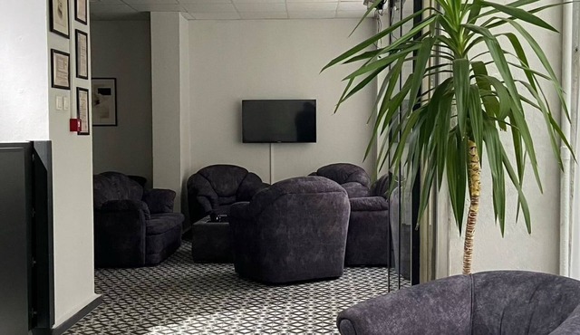 Şahin Otel