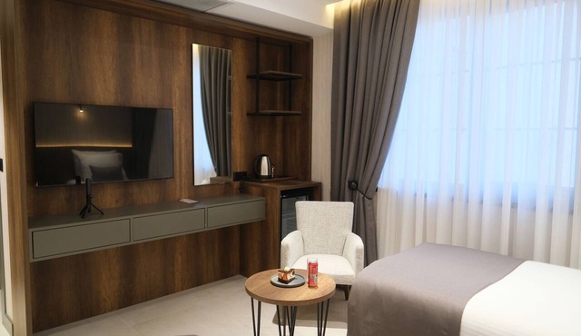 1921Justa otel