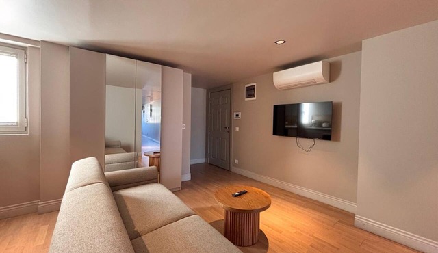 2BR near Galataport - Two Bedroom Apartment, Sleeps 5 in Istanbul