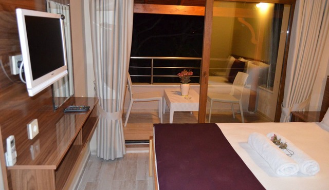 Ada Palas Otel