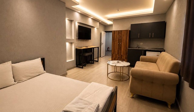 Aden otel