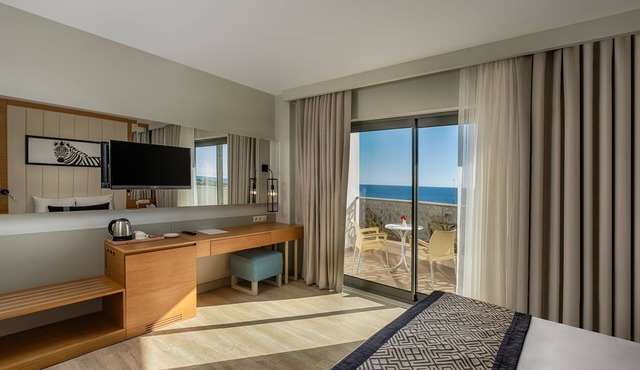 Calido Maris Hotel
