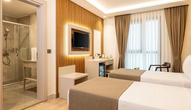 Carina Gold Hotel And Restaurant