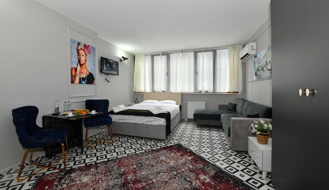 Central Luxury Apartment 39