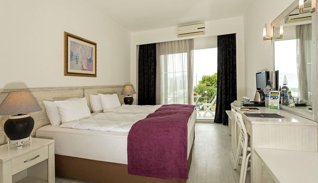 Charm Beach Hotel - All Inclusive