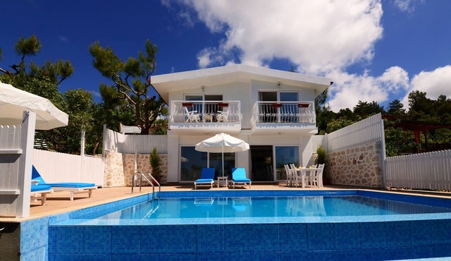 Charming 2 Bedroom Villa with Secluded Pool, in Islamlar Village, nr. Kalkan