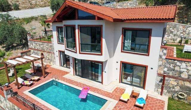 Charming 3-bedroom villa with olive trees and private pool at Göcek heights