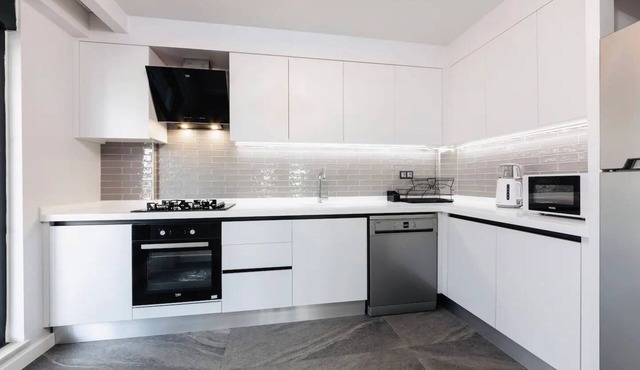 Close to the Sea, Luxury Triblex Villa with Heated Pool in Antalya